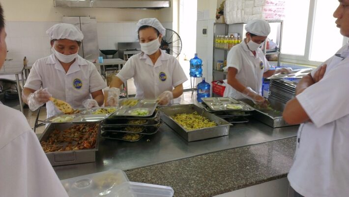 suất ăn công nghiệp