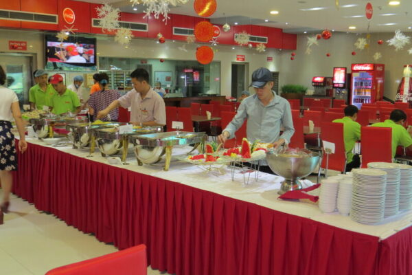 tiec-buffet-cong-ty-coca-cola
