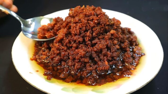 Mắm tép chưng thịt - điểm nhấn truyền thống trong thực đơn tiệc 12 món