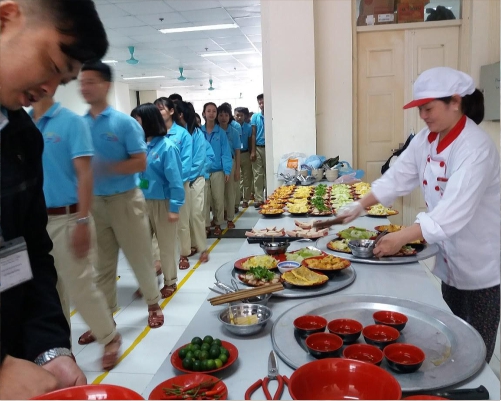 phục vụ tại nơi suất ăn công nghiệp